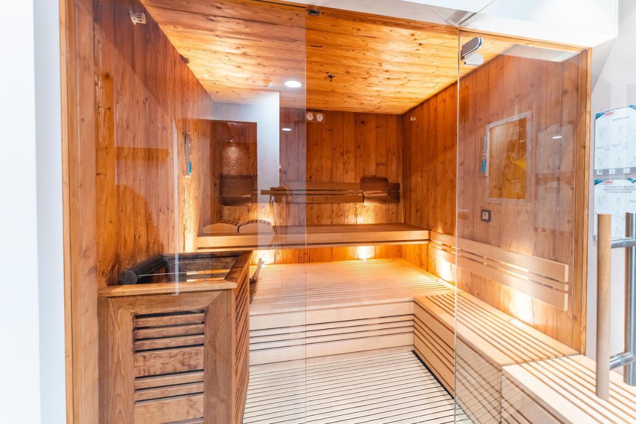 Albergo Caffe Centrale ميزوكورونا المظهر الخارجي الصورة